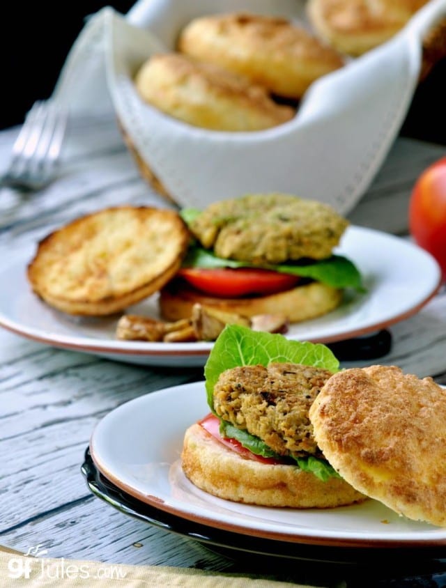 Bollos de hamburguesa sin gluten de Jules Shepard