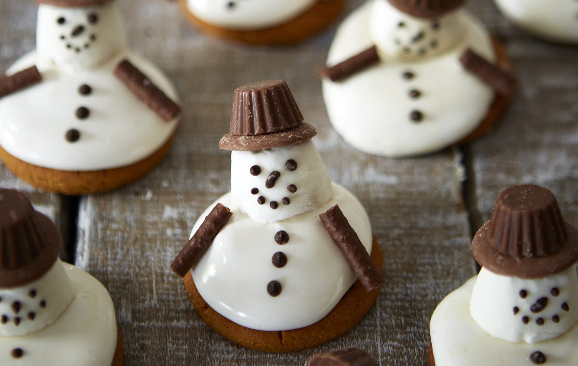 Não assar bonecos de neve de marshmallow Ilumine qualquer festa de Natal ou reunião com esses adoráveis ​​bonecos de neve de marshmallow