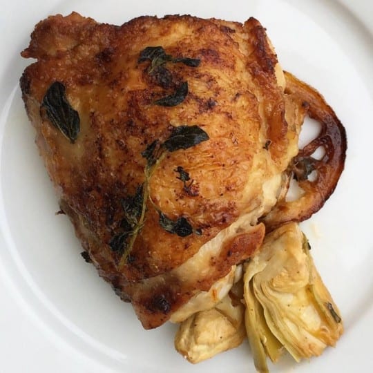 Muslos De Pollo Asado Con Limón Y Alcachofas