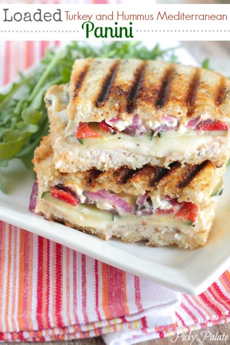 Pavo cargado y Hummus Mediterr&aacute;neo Panini