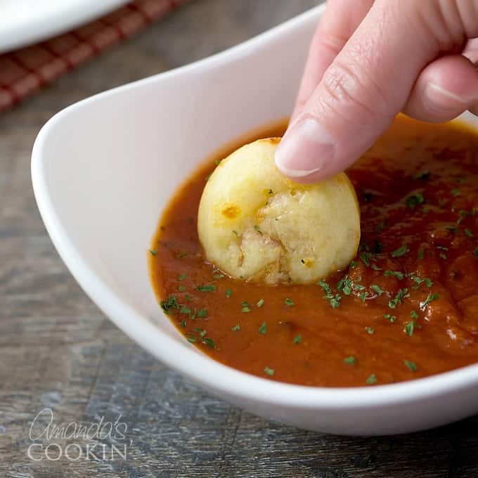 Who doesn't love pizza? Especially in bite size portions, we all know everything is better in miniature form. These pizza puffs are quick, easy & delicious!