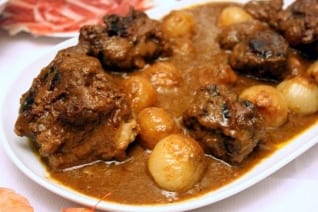 Receta: Guiso de cola de toro español (Rabo de Toro)