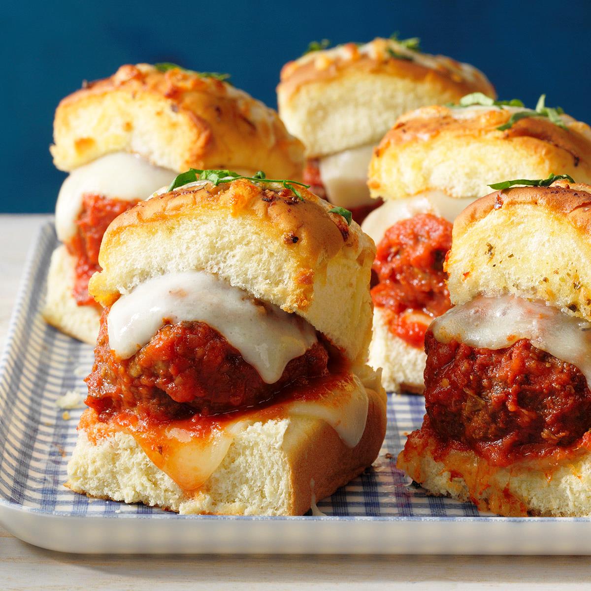 Receta de deslizadores de albóndigas con queso