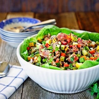 Ahi Poke Y Ensalada De Quinua