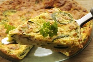 Solución rápida: Frittata de calabacín con tomate y tocino