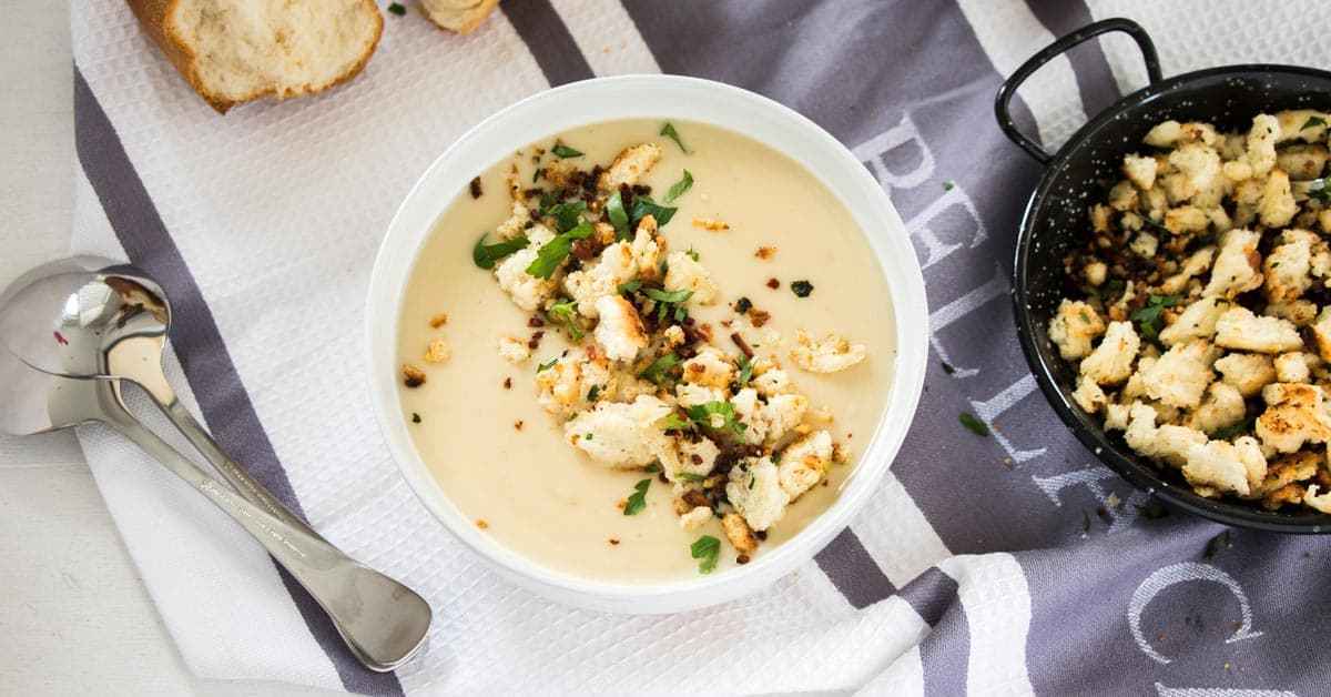 Sopa de Ajo Asado y Papa