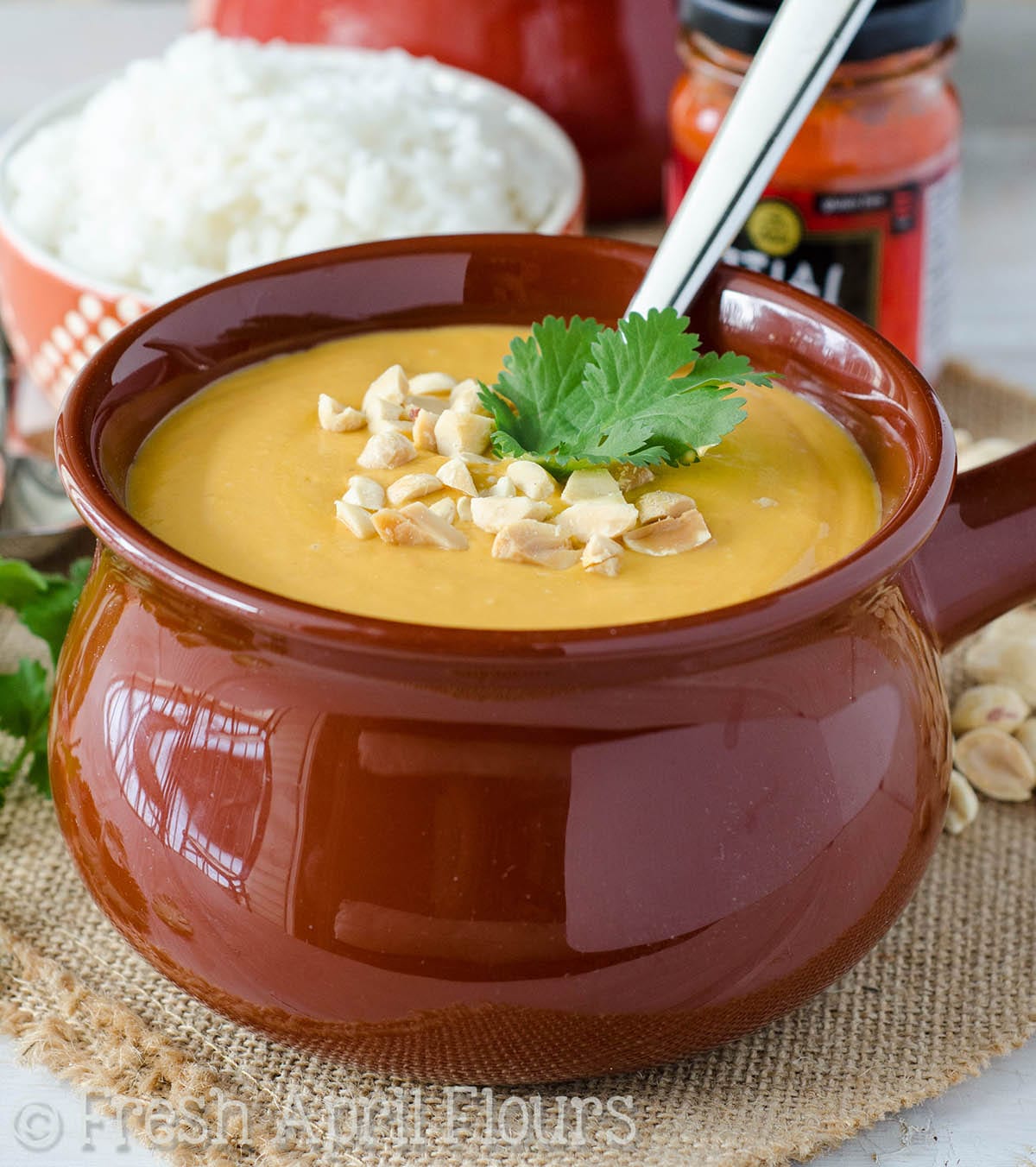 Sopa de maní tailandesa