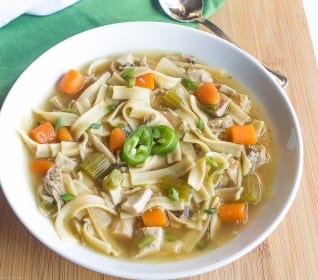 Sopa de pollo fácil asada picante de 20 minutos