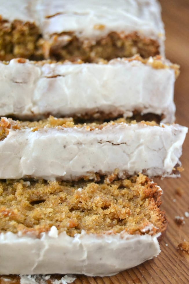 My Spiced Apple Cake es el mejor pastel de manzana de todos los tiempos, con una miga húmeda perfecta y la cantidad justa de especias.