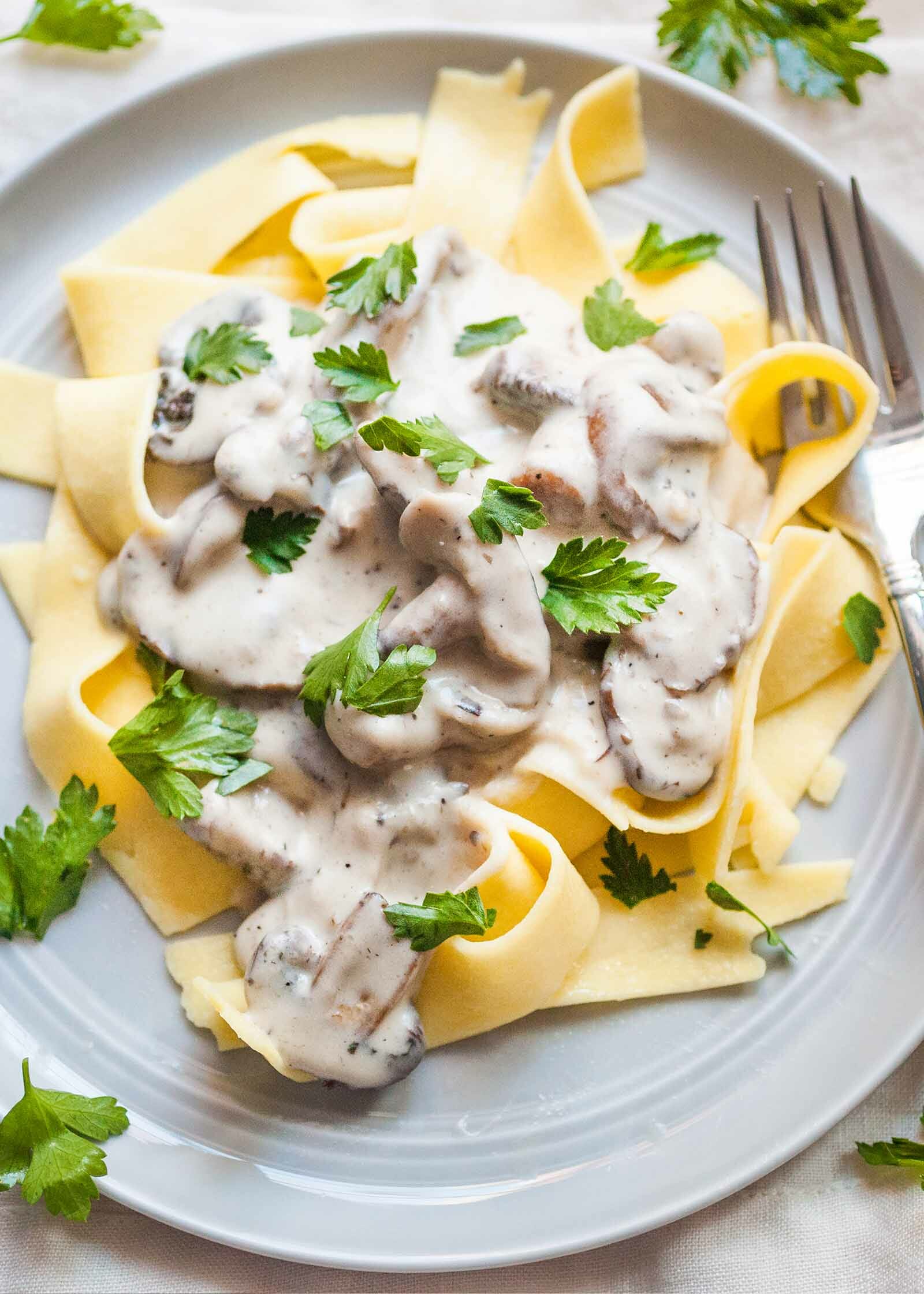 Fettuccine Alfredo com Cogumelos