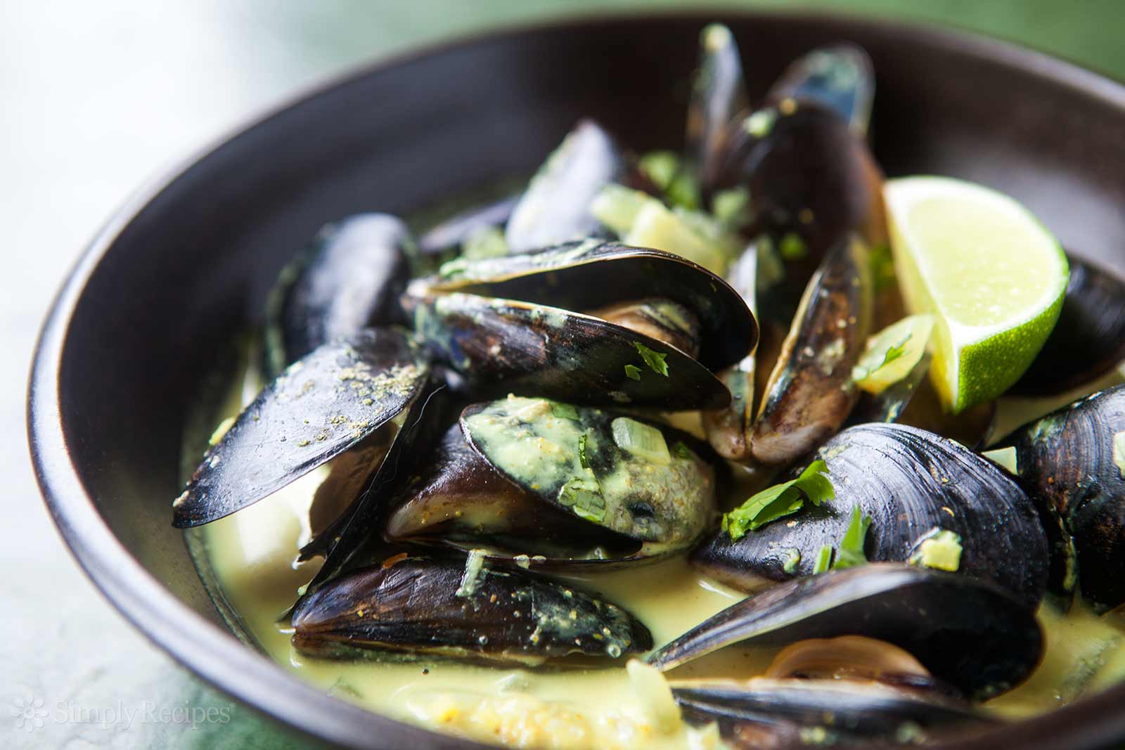 Coconut Curry Mussels