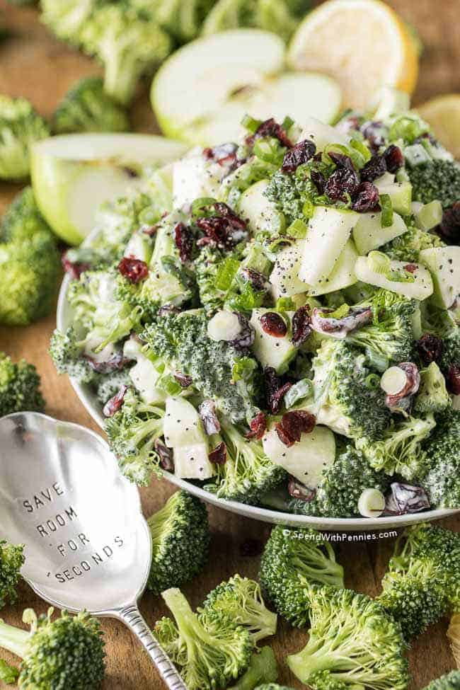 Salada de Brócolis com Cranberry