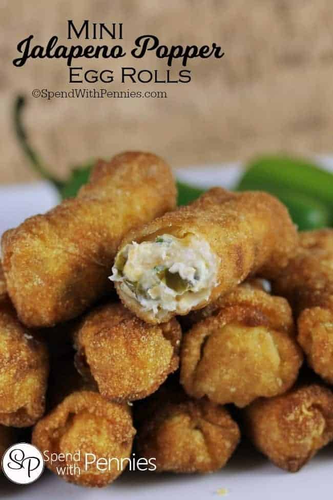 Zblízka vajíčka Mini Jalapeno s otevřeným řezem