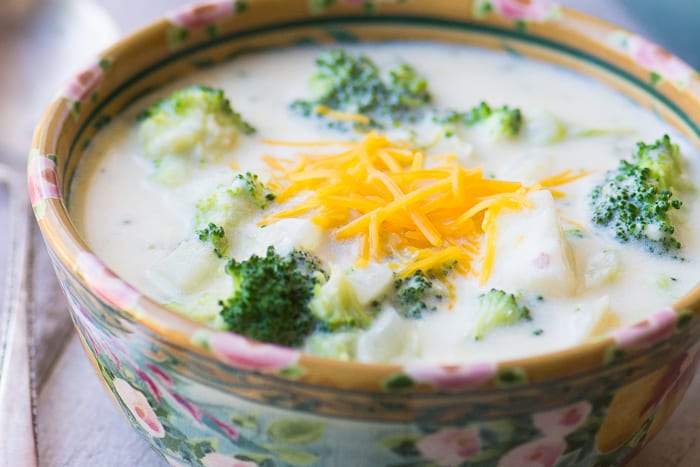 🏅 Sopa de brócoli y queso cheddar