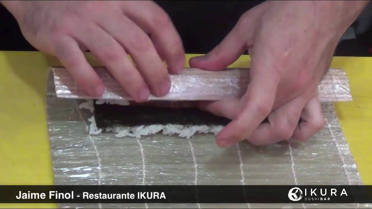 como hacer uramaki